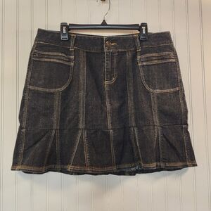 Boom Boom Jeans Blue Denim Flare Hem Skirt Size 2X Flirty Feminine Pockets Boho